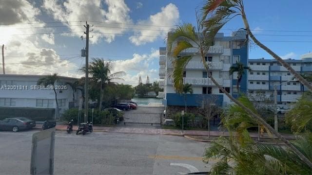 7830 Dickens Ave # 203, Miami Beach FL 33141 — 18