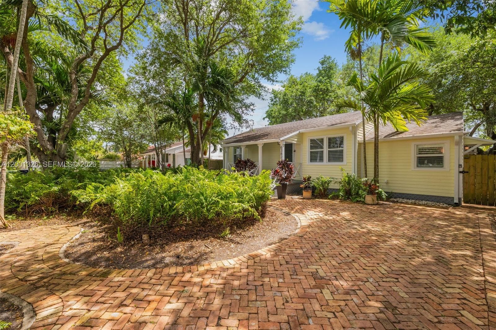 6382 SW 38th St, Miami FL 33155 — 6
