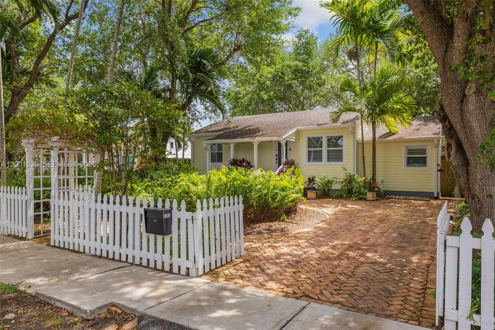 6382 SW 38th St, Miami FL 33155 — 5