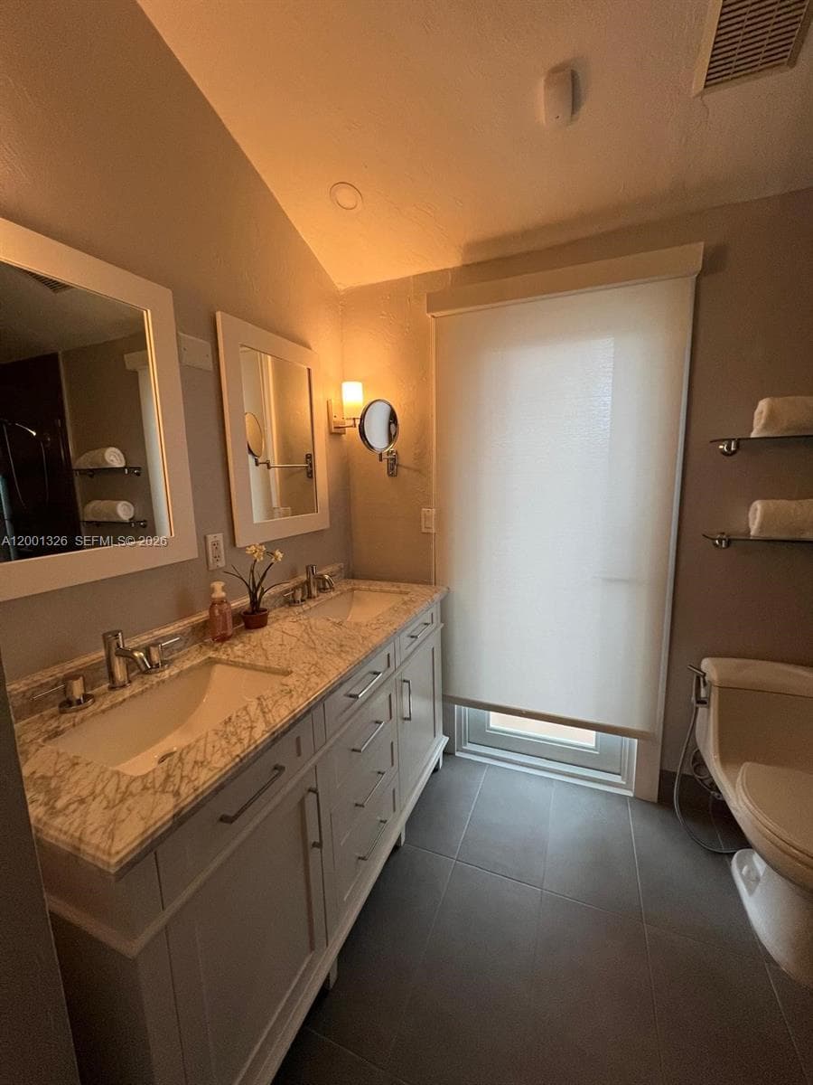 6382 SW 38th St, Miami FL 33155 — 40