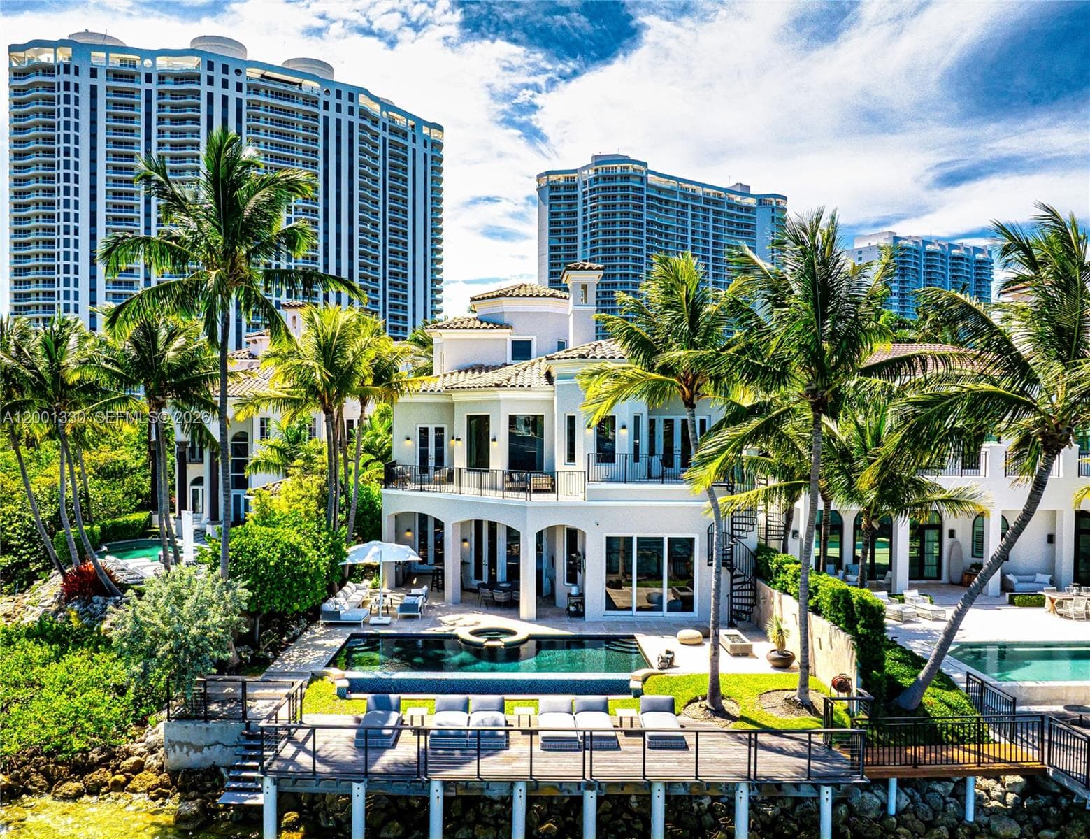 3916 Island Estates Dr, Aventura FL 33160 — 32