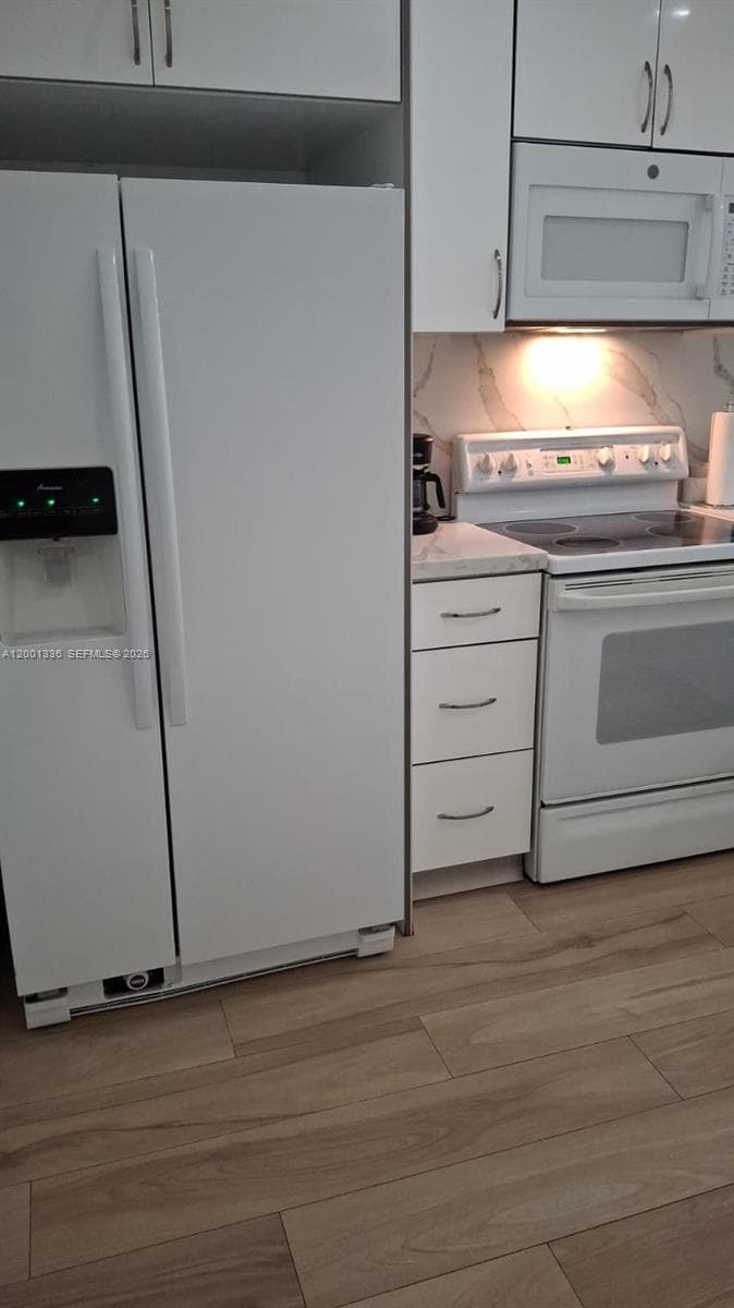 Galeria Ii Condo, Hialeah, FL — 7