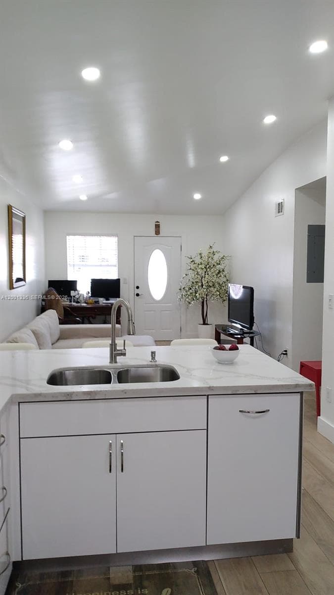 Galeria Ii Condo, Hialeah, FL — 3