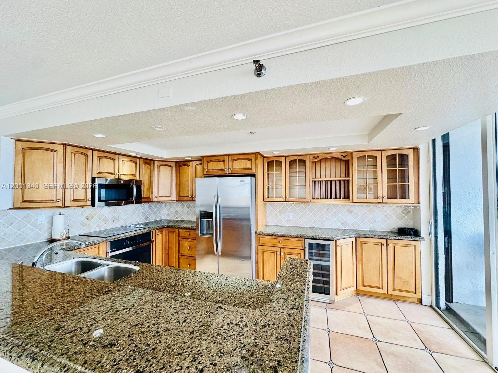2555 Collins Ave # 711, Miami Beach FL 33140 — 2