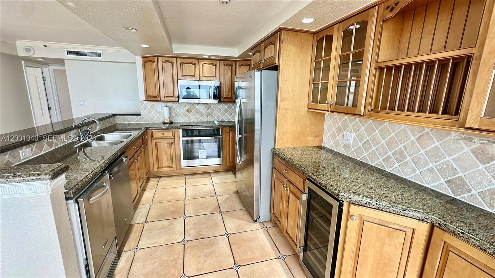 2555 Collins Ave # 711, Miami Beach FL 33140 — 3