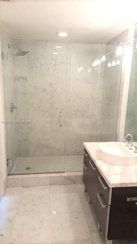 253 NE 2nd St # 1004, Miami FL 33132 — 15