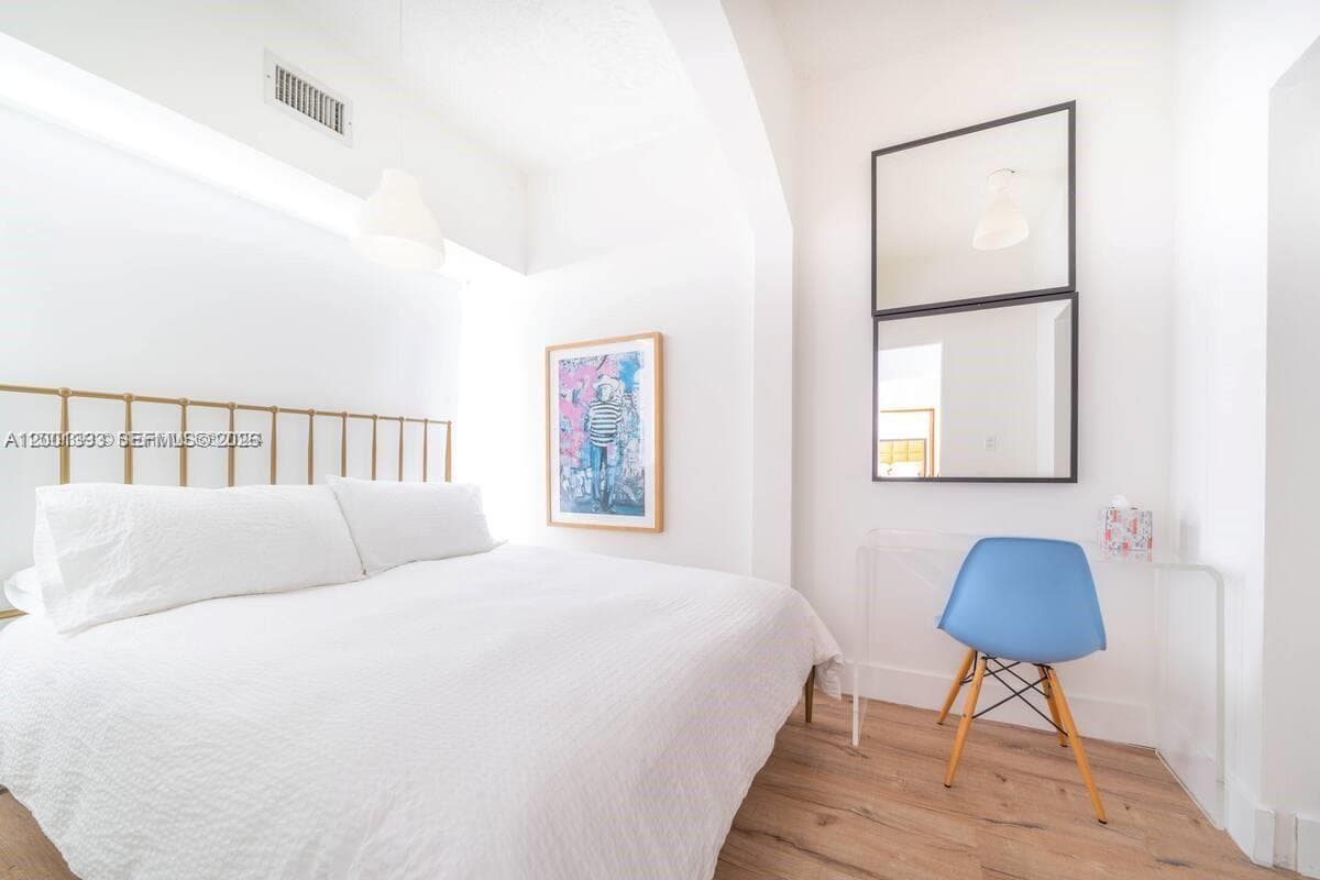 227 1st St # 7, Miami Beach FL 33139 — 8