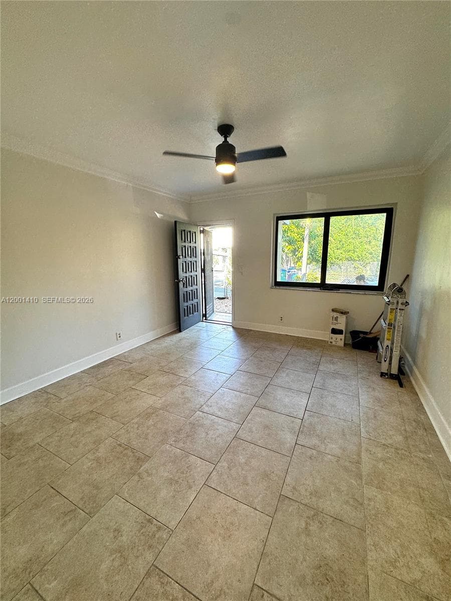5530 NW Miami Ct, Miami FL 33127 — 20