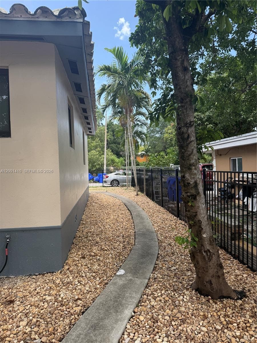 5530 NW Miami Ct, Miami FL 33127 — 44