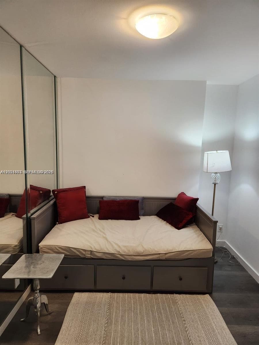 5700 Collins Ave # 4N, Miami Beach FL 33140 — 23