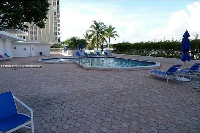 5700 Collins Ave # 4N, Miami Beach FL 33140 — 31