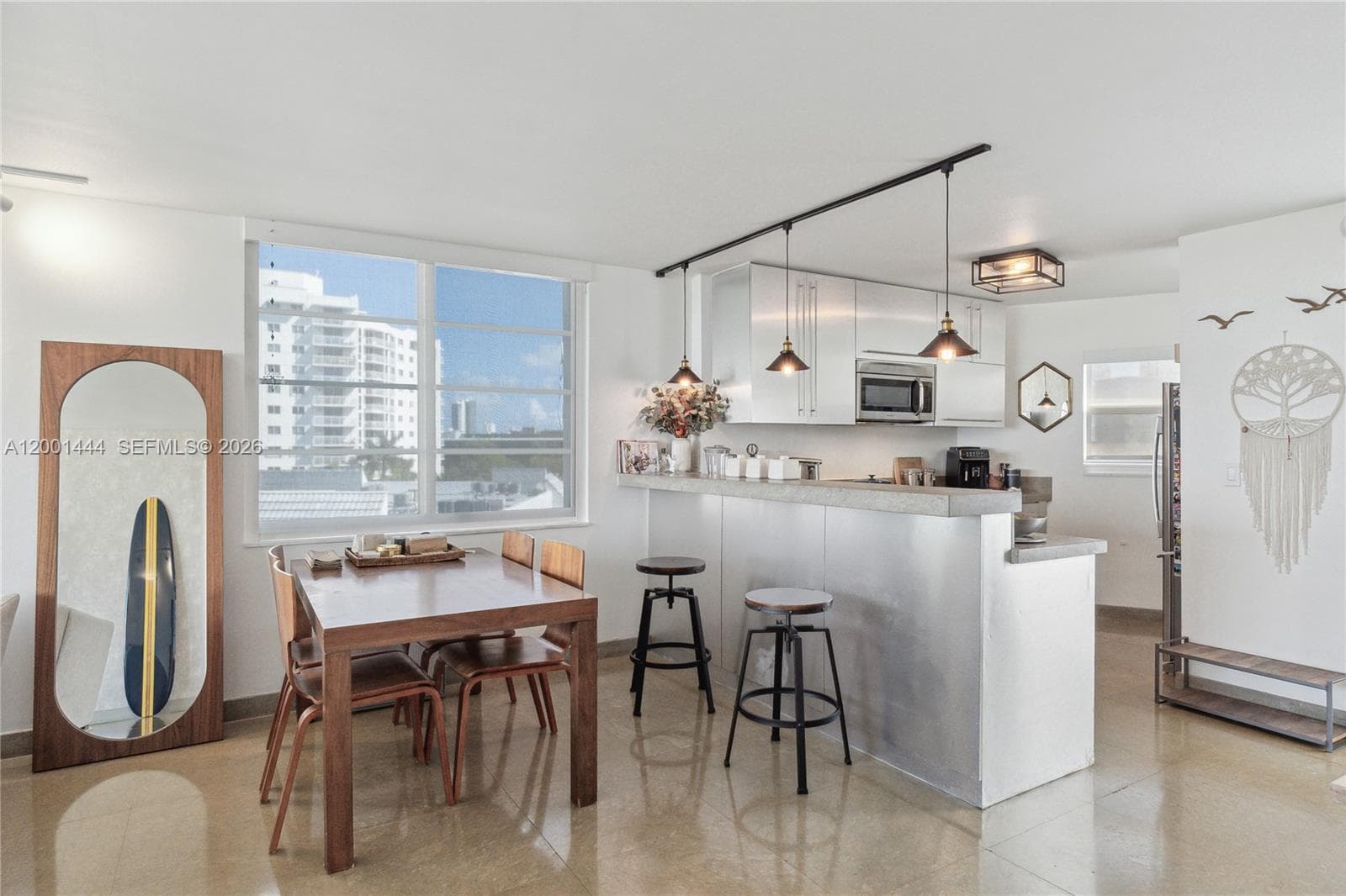 1670 lincoln Ct, Miami Beach FL 33139 — 4