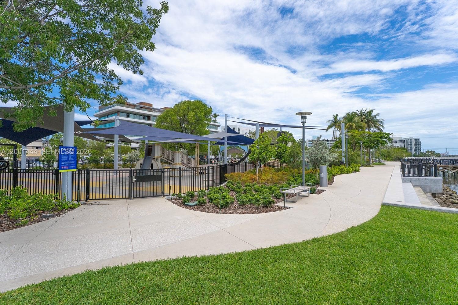 1670 lincoln Ct, Miami Beach FL 33139 — 25