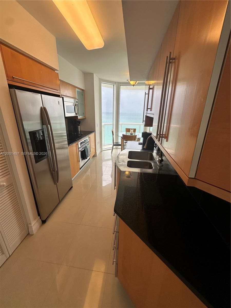 6365 Collins Ave # 1703, Miami Beach FL 33141 — 6