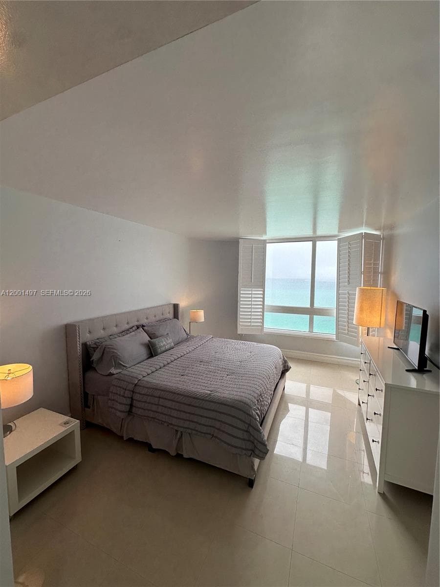 6365 Collins Ave # 1703, Miami Beach FL 33141 — 9