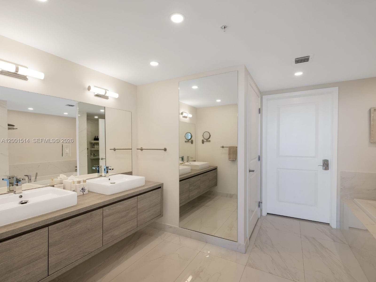 400 Sunny Isles Blvd # 1416, Sunny Isles Beach FL 33160 — 15