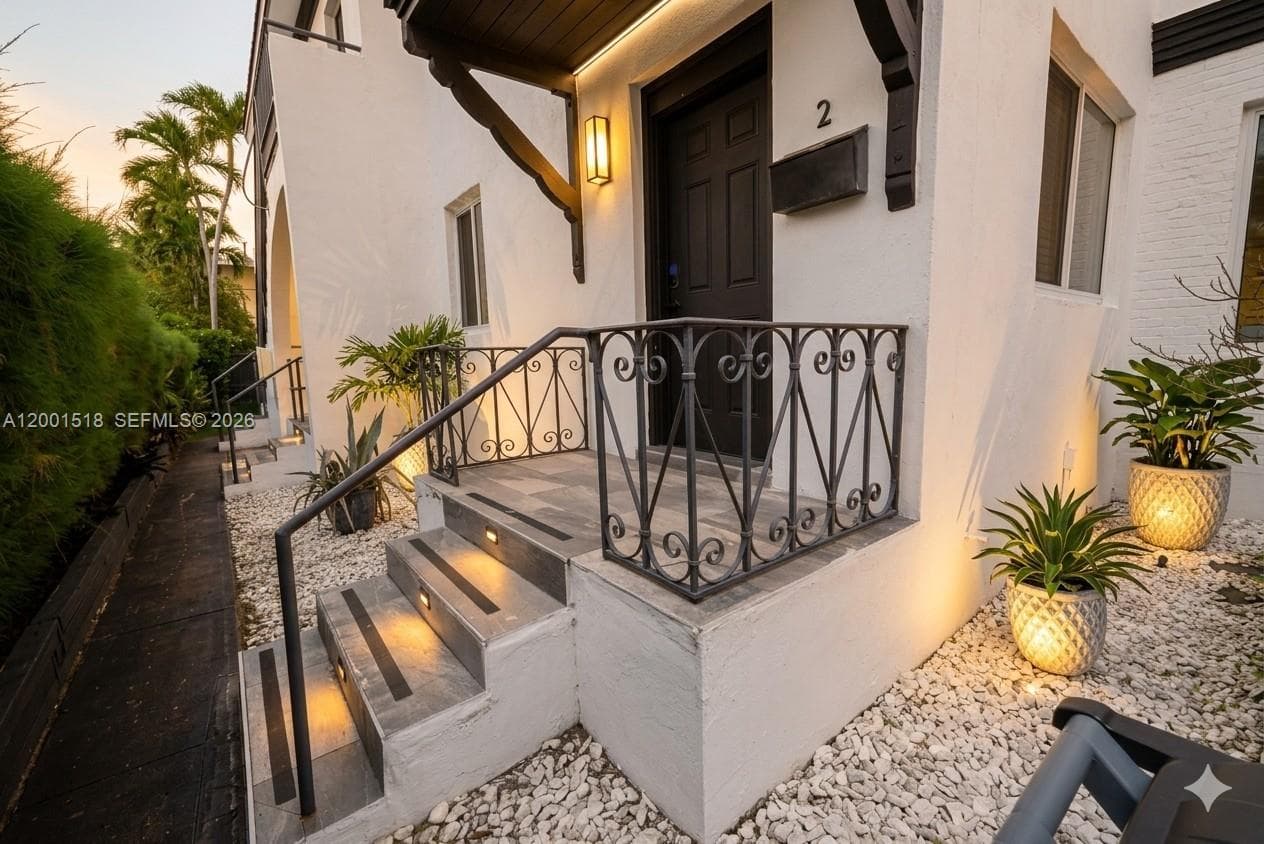817 W 39th St # 2, Miami Beach FL 33140 — 6