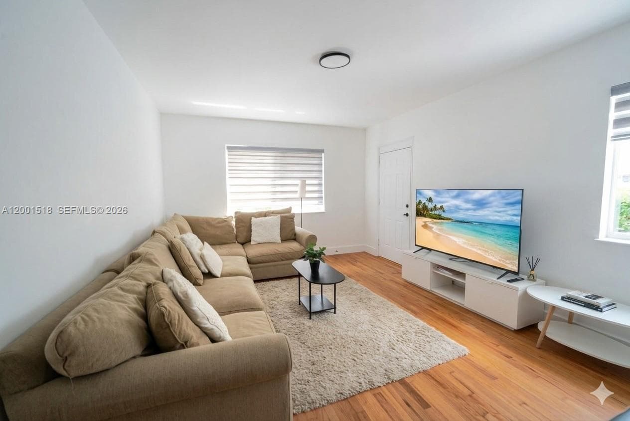 817 W 39th St # 2, Miami Beach FL 33140 — 7