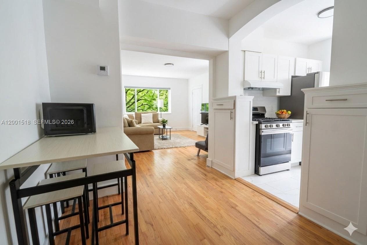 817 W 39th St # 2, Miami Beach FL 33140 — 10