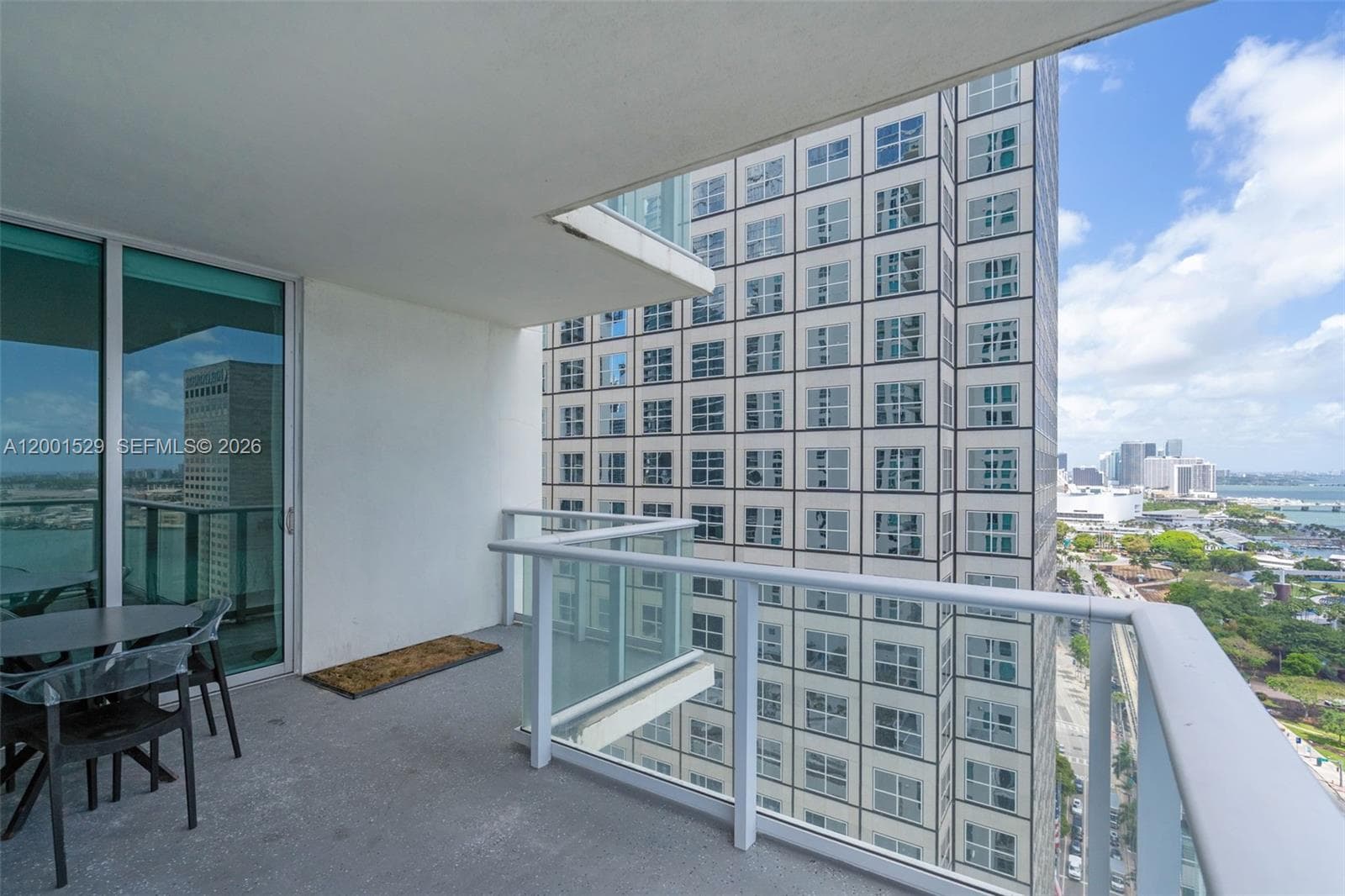 300 S Biscayne Blvd # 2416, Miami FL 33131 — 17