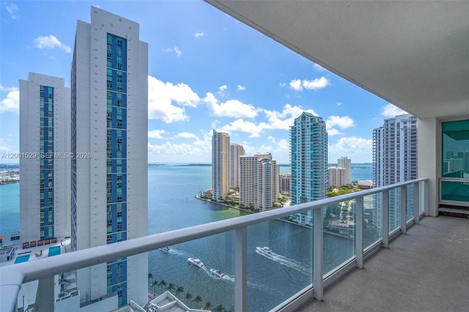 300 S Biscayne Blvd # 2416, Miami FL 33131 — 16