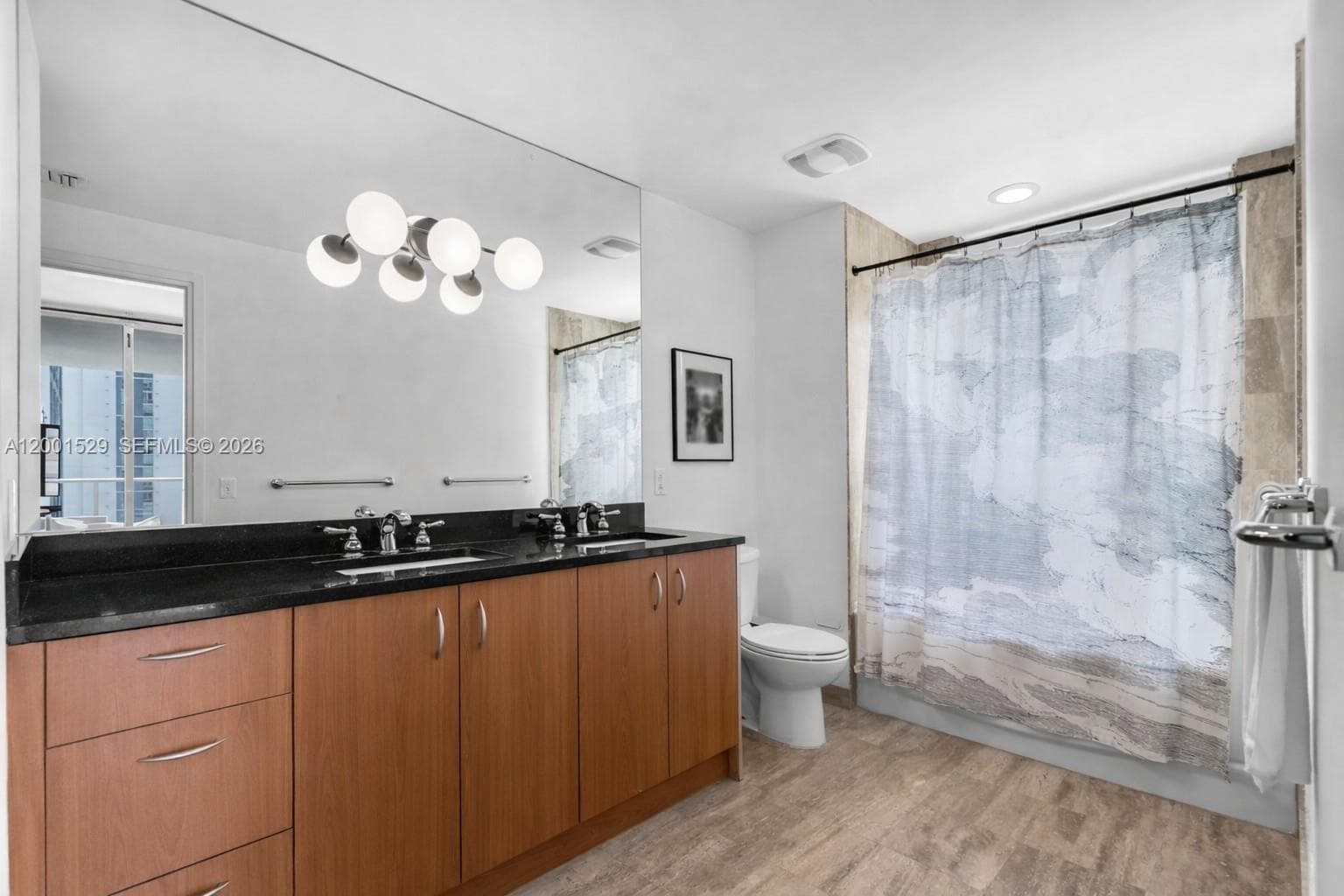 300 S Biscayne Blvd # 2416, Miami FL 33131 — 12