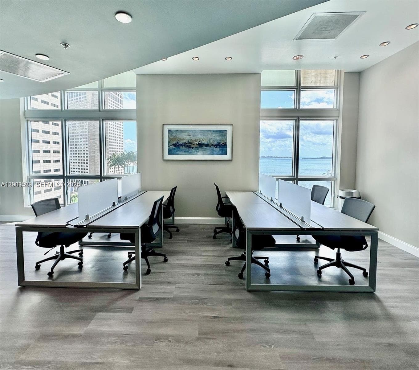 300 S Biscayne Blvd # 2416, Miami FL 33131 — 26