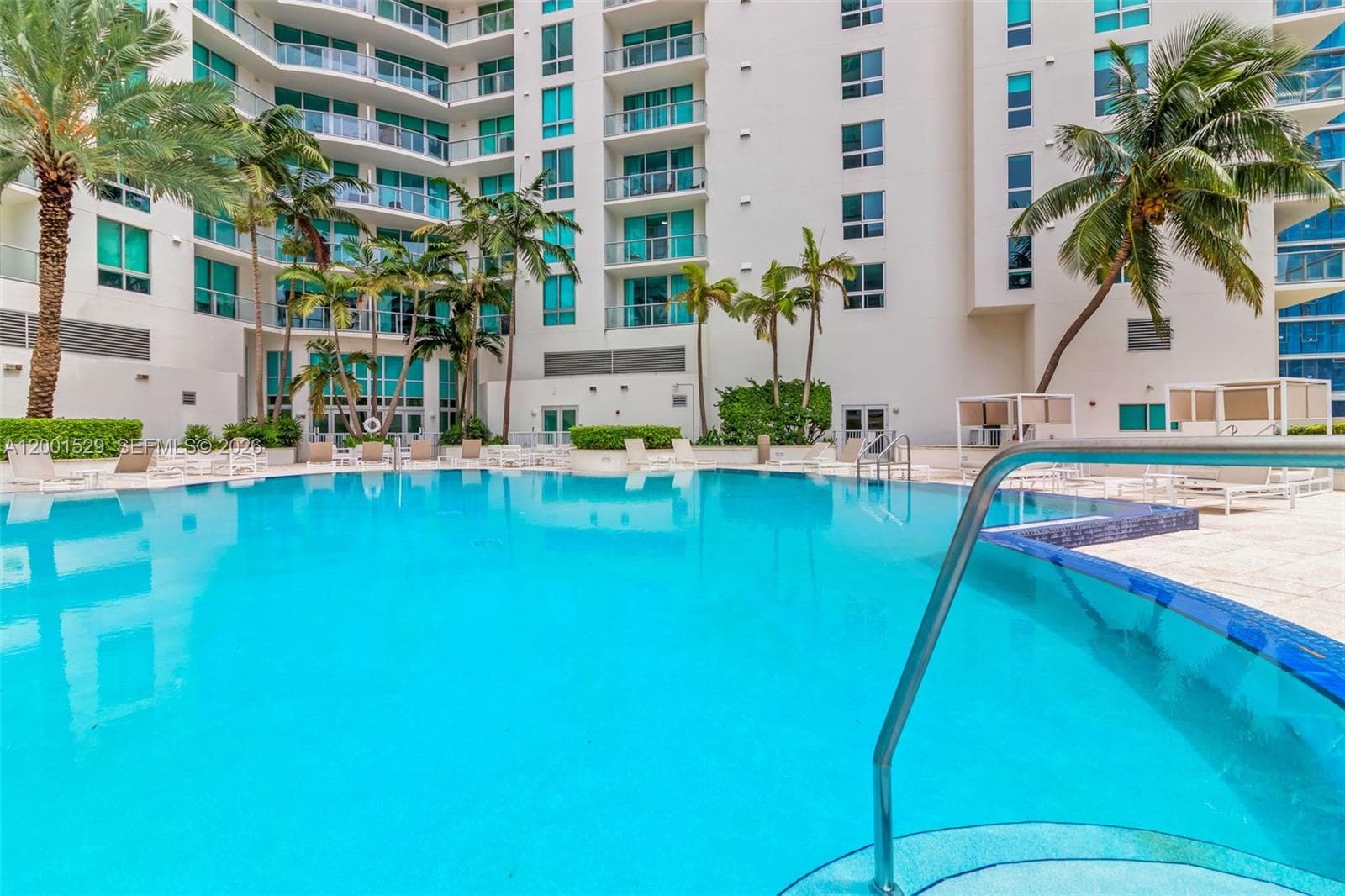 300 S Biscayne Blvd # 2416, Miami FL 33131 — 22