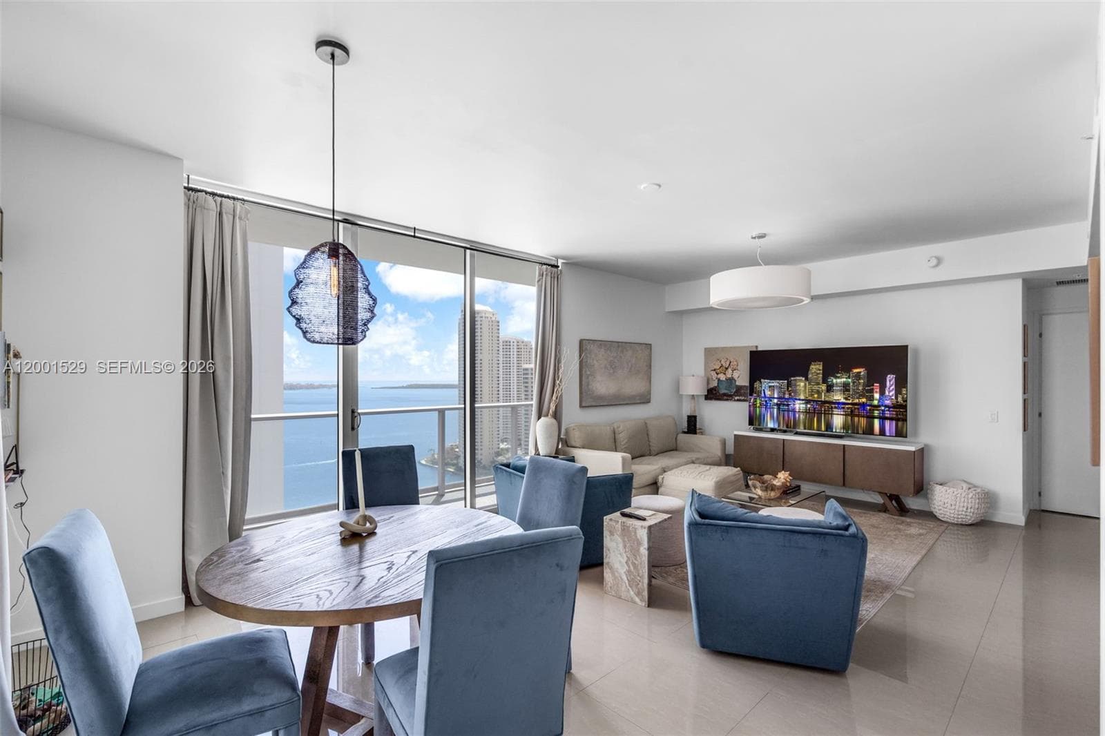300 S Biscayne Blvd # 2416, Miami FL 33131 — 7