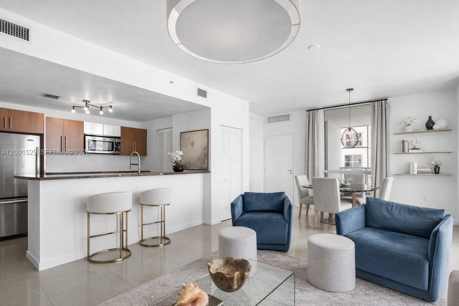 300 S Biscayne Blvd # 2416, Miami FL 33131 — 5