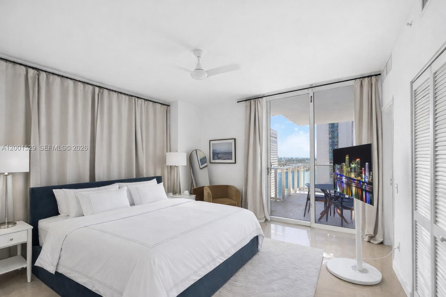 300 S Biscayne Blvd # 2416, Miami FL 33131 — 10