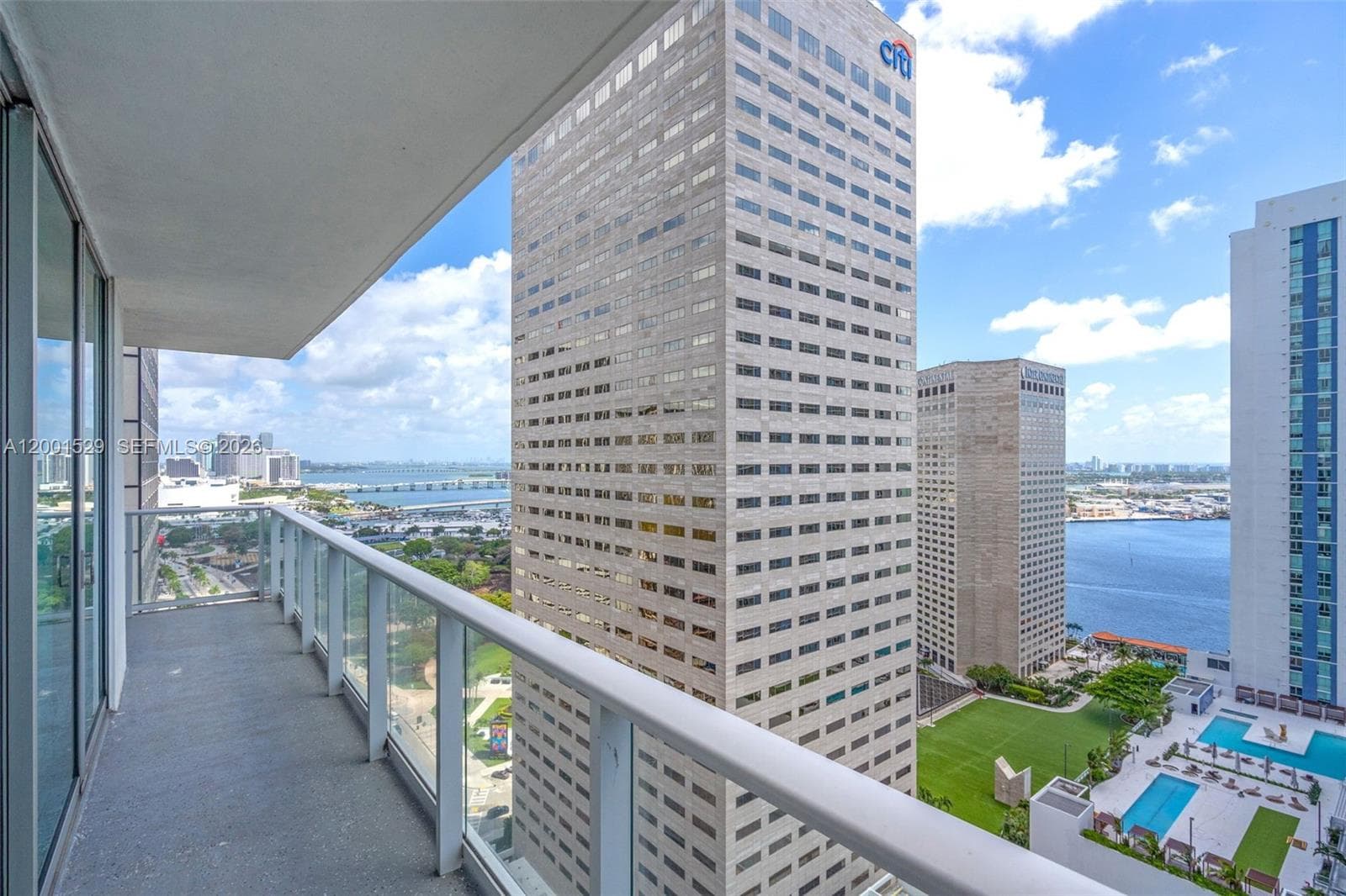 300 S Biscayne Blvd # 2416, Miami FL 33131 — 14
