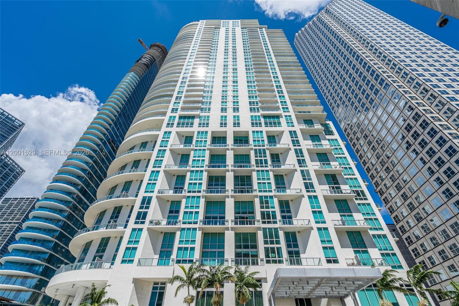 300 S Biscayne Blvd # 2416, Miami FL 33131 — 18