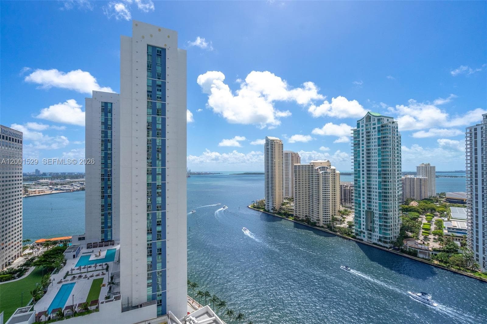 300 S Biscayne Blvd # 2416, Miami FL 33131 — 21