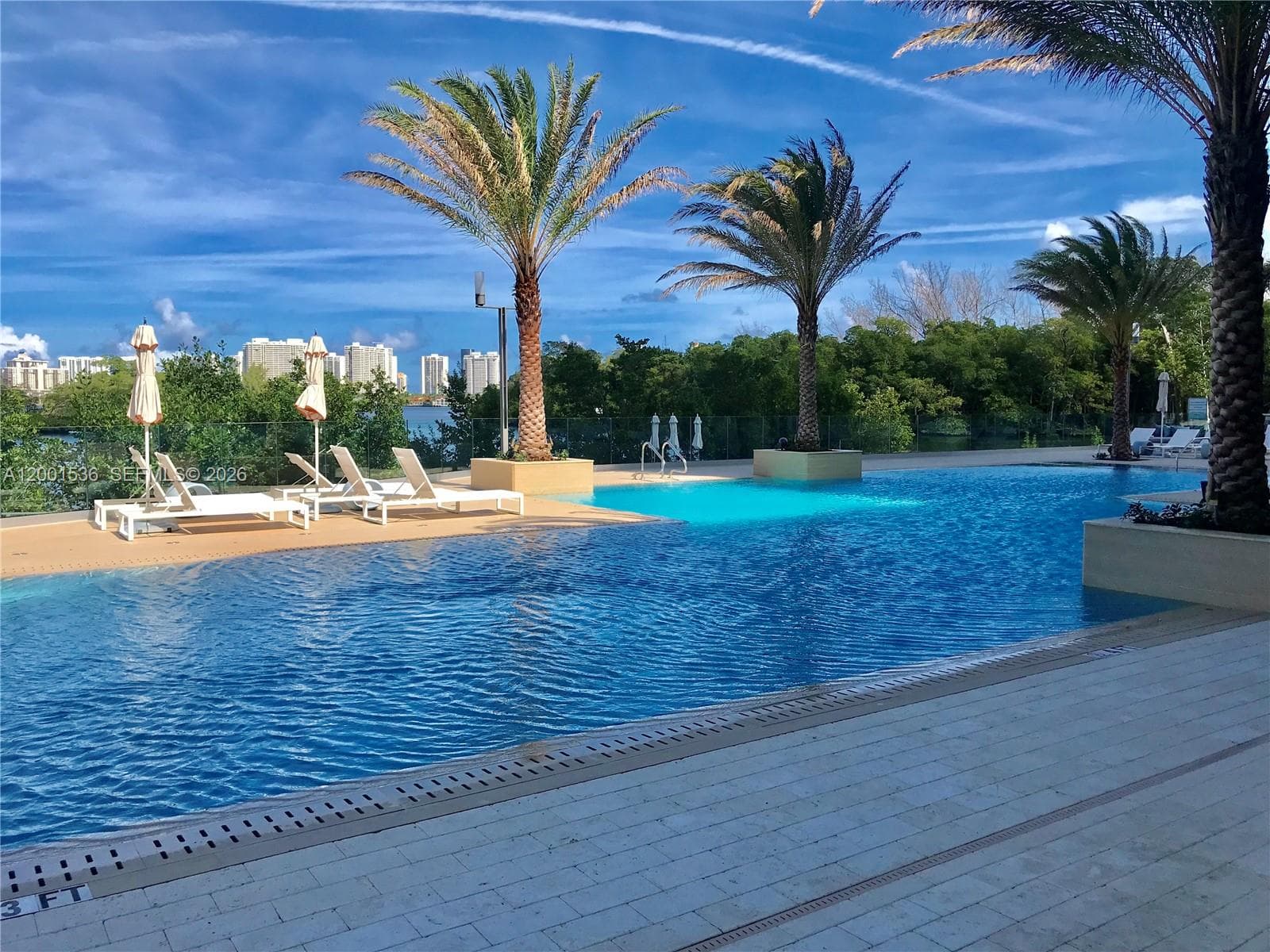 16385 Biscayne Blvd. # 1902, North Miami Beach FL 33160 — 26