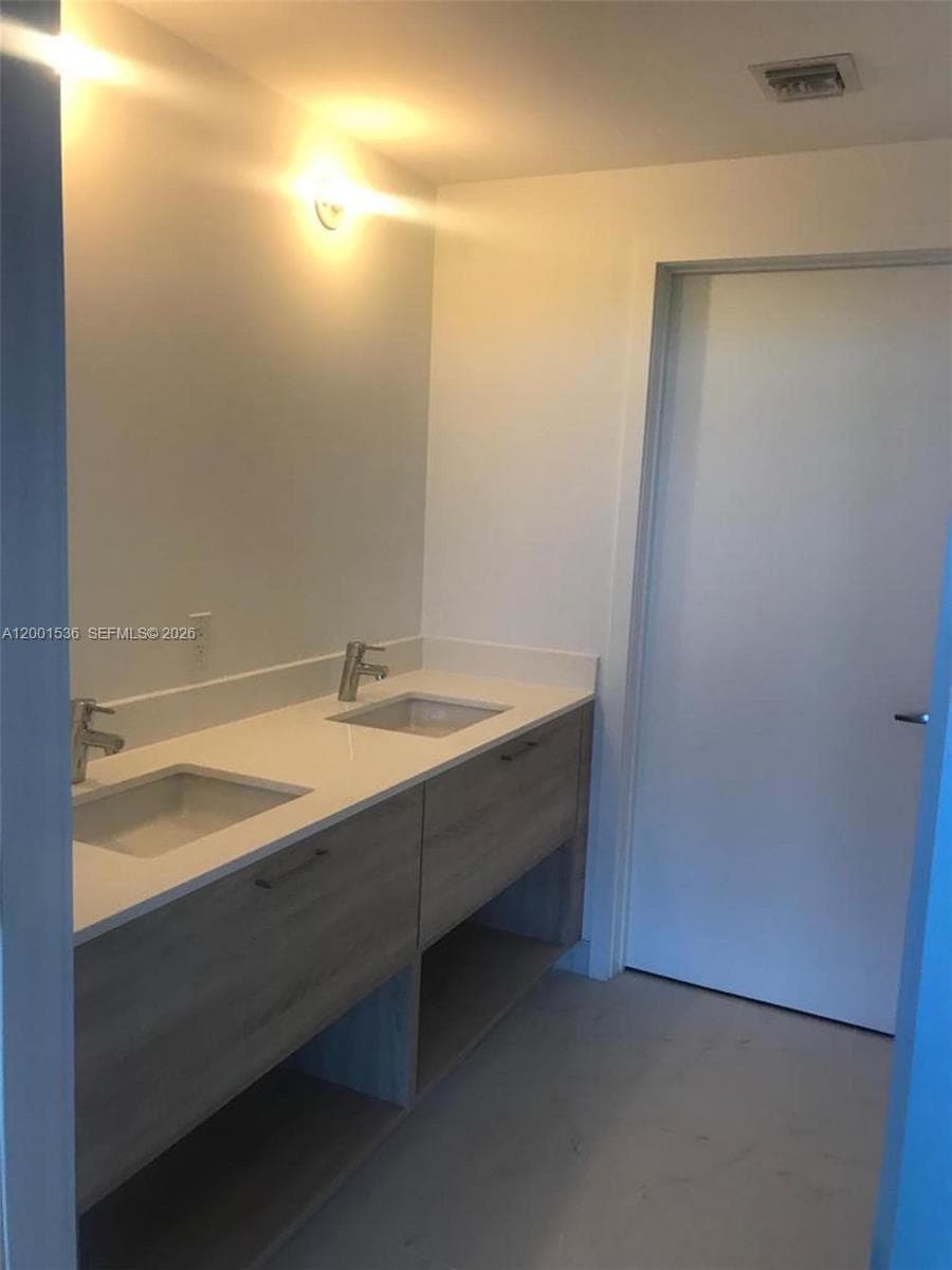 16385 Biscayne Blvd. # 1902, North Miami Beach FL 33160 — 7