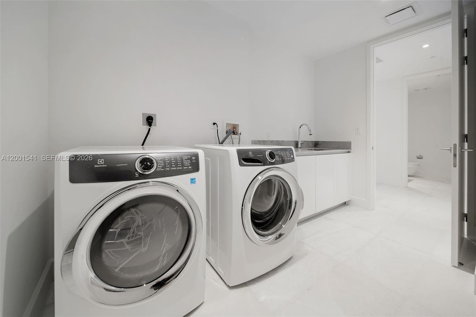 700 NE 26 Ter # 3602, Miami FL 33137 — 52