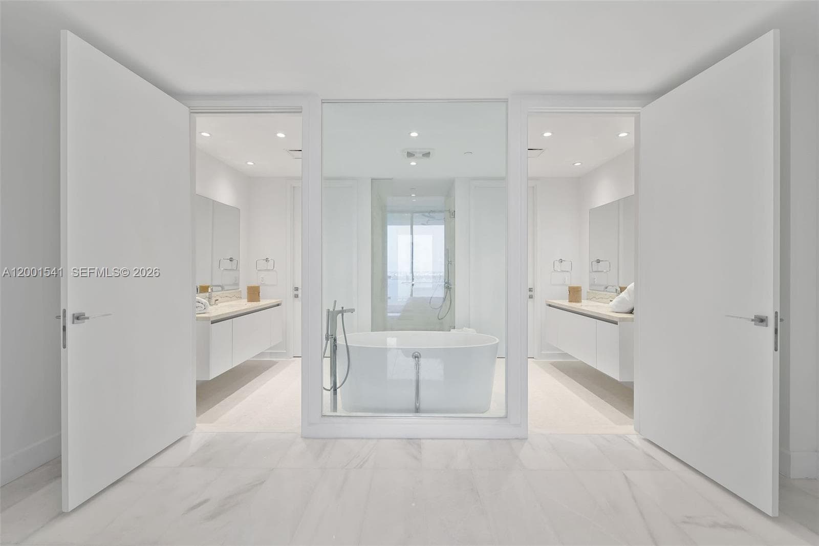 700 NE 26 Ter # 3602, Miami FL 33137 — 32