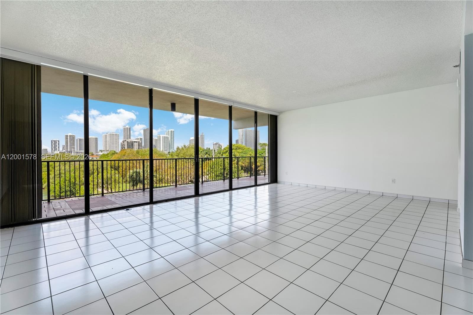 1000 Venetian Way # 408, Miami FL 33139 — 32