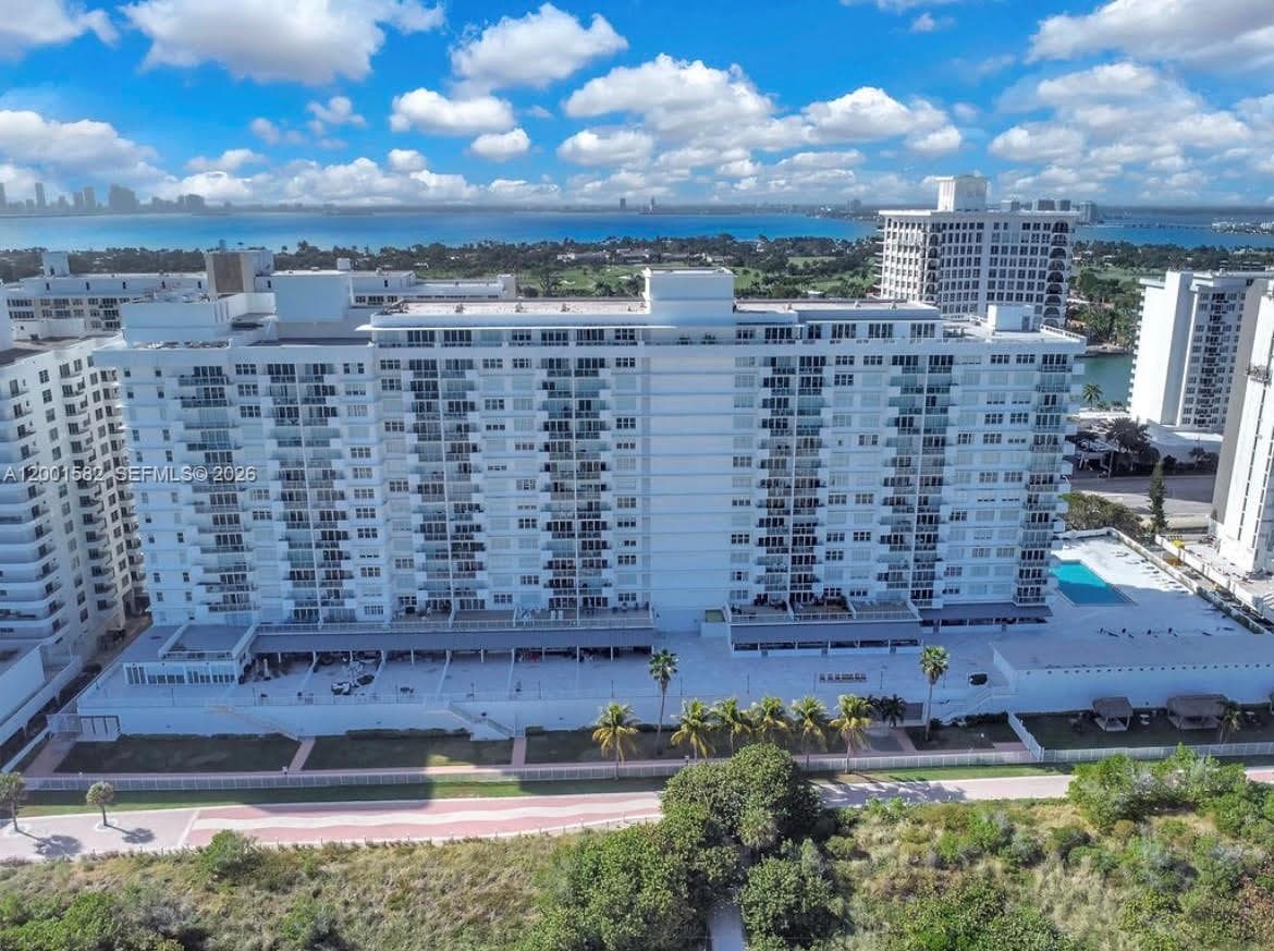 5601 Collins Ave # 903, Miami Beach FL 33140 — 20