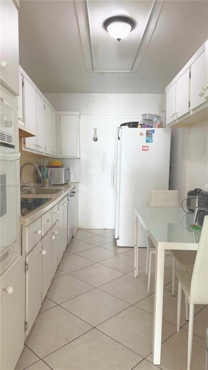1880 S Treasure Dr # 3A, North Bay Village FL 33141 — 15