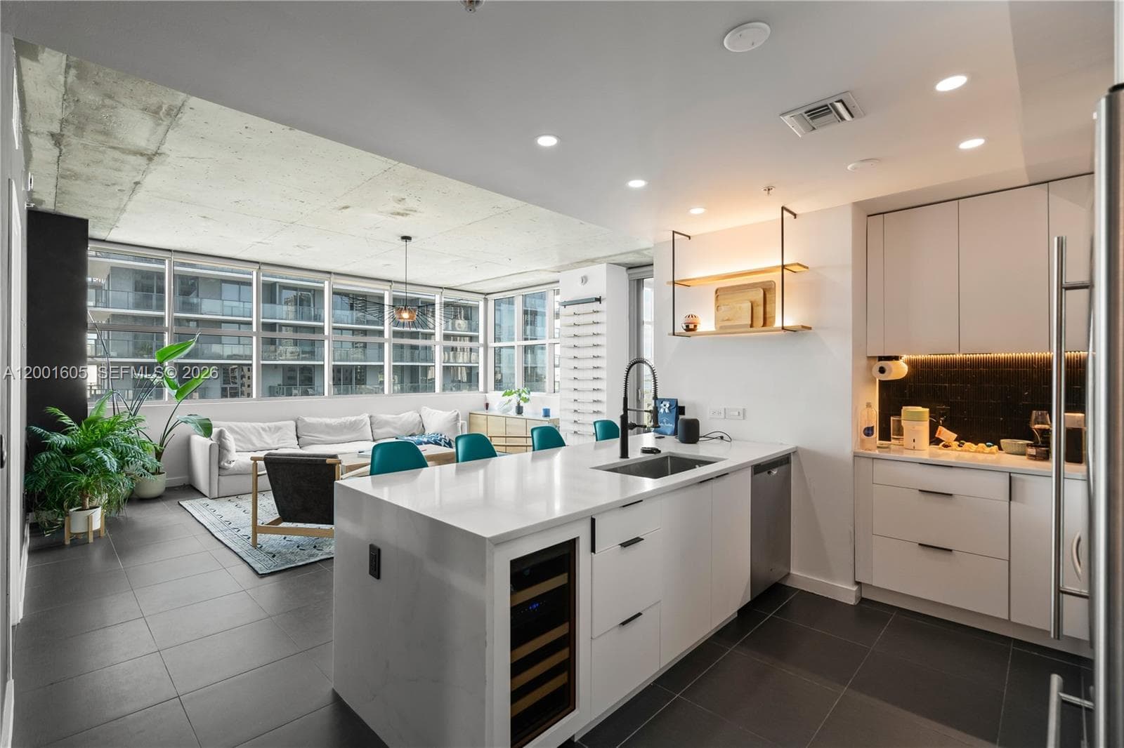 3301 NE 1st Ave # H1215, Miami FL 33137 — 5