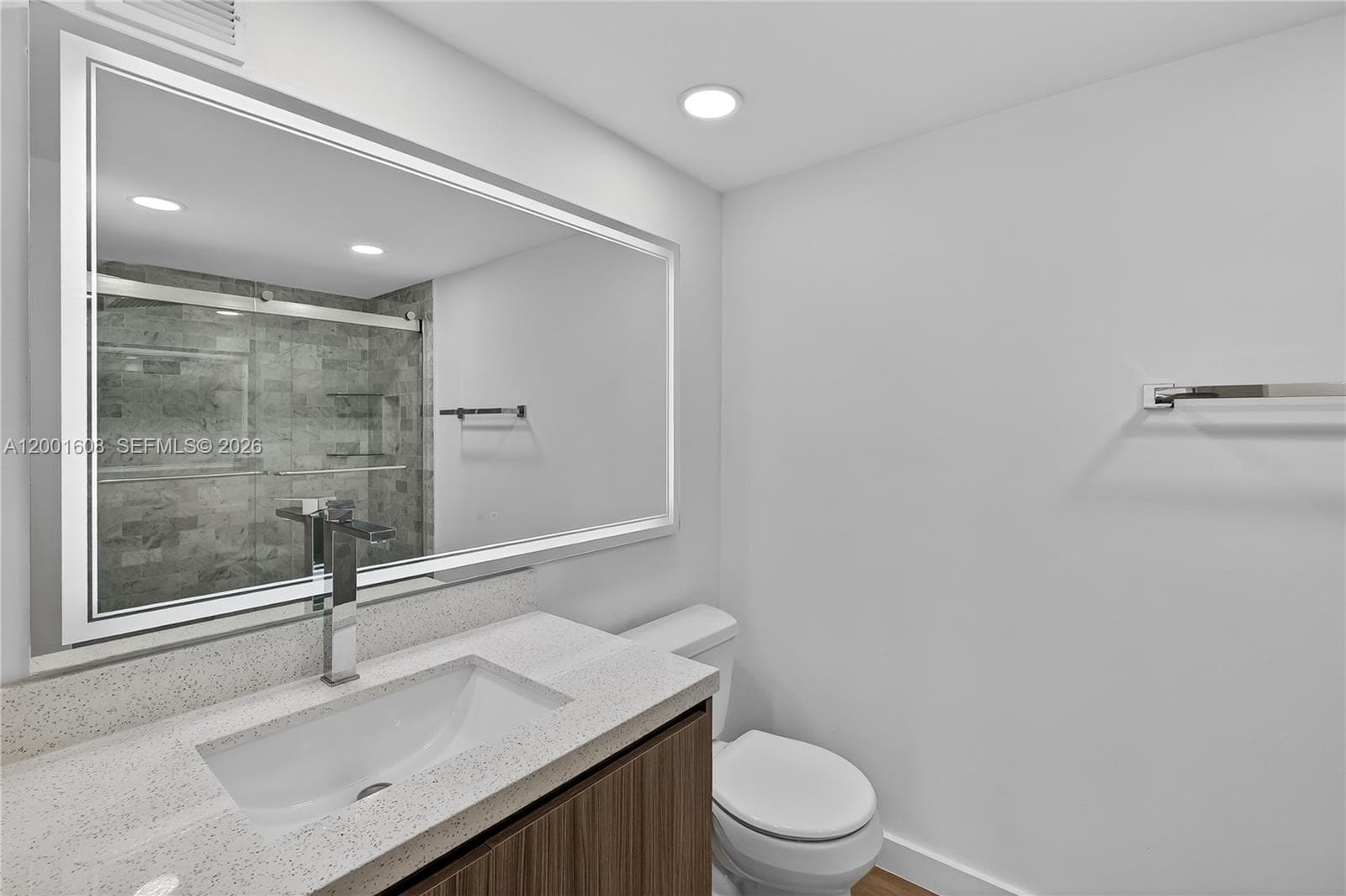 600 NE 36th St # 1220, Miami FL 33137 — 26