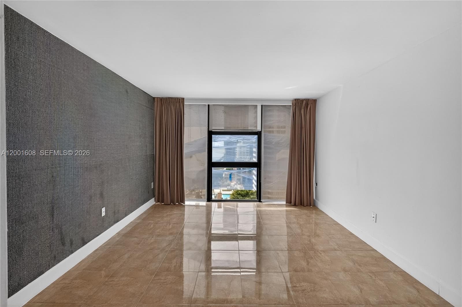 600 NE 36th St # 1220, Miami FL 33137 — 22