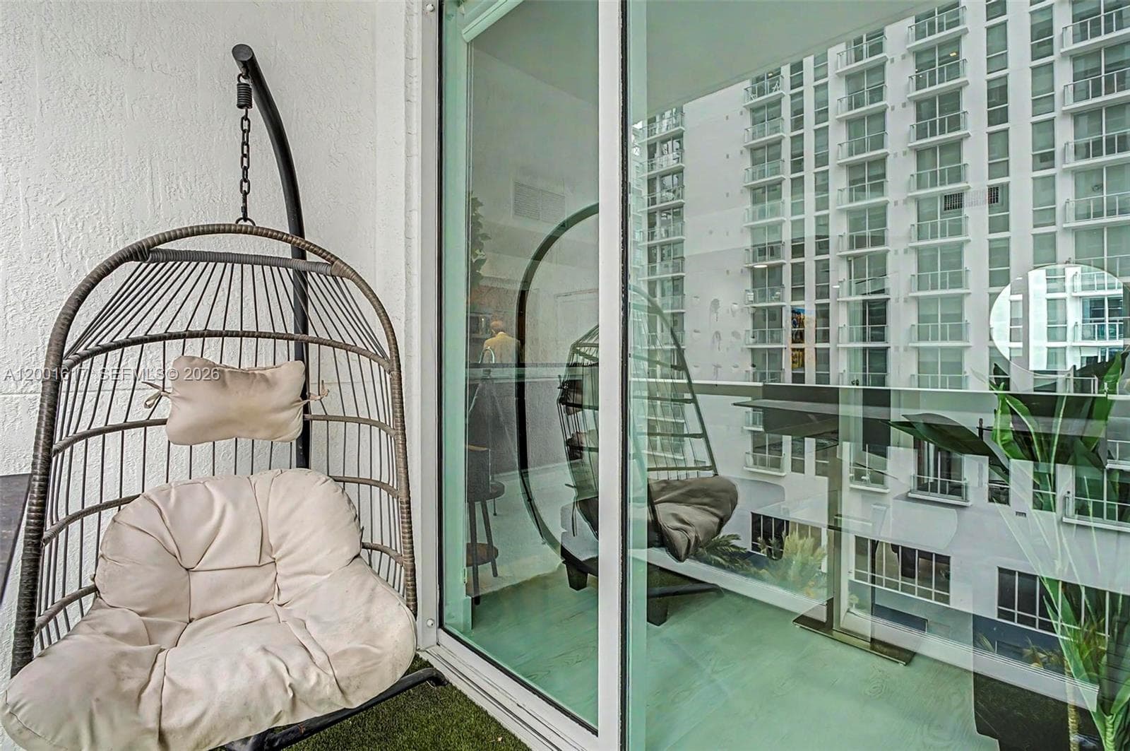 253 NE 2nd St # 1608, Miami FL 33132 — 13
