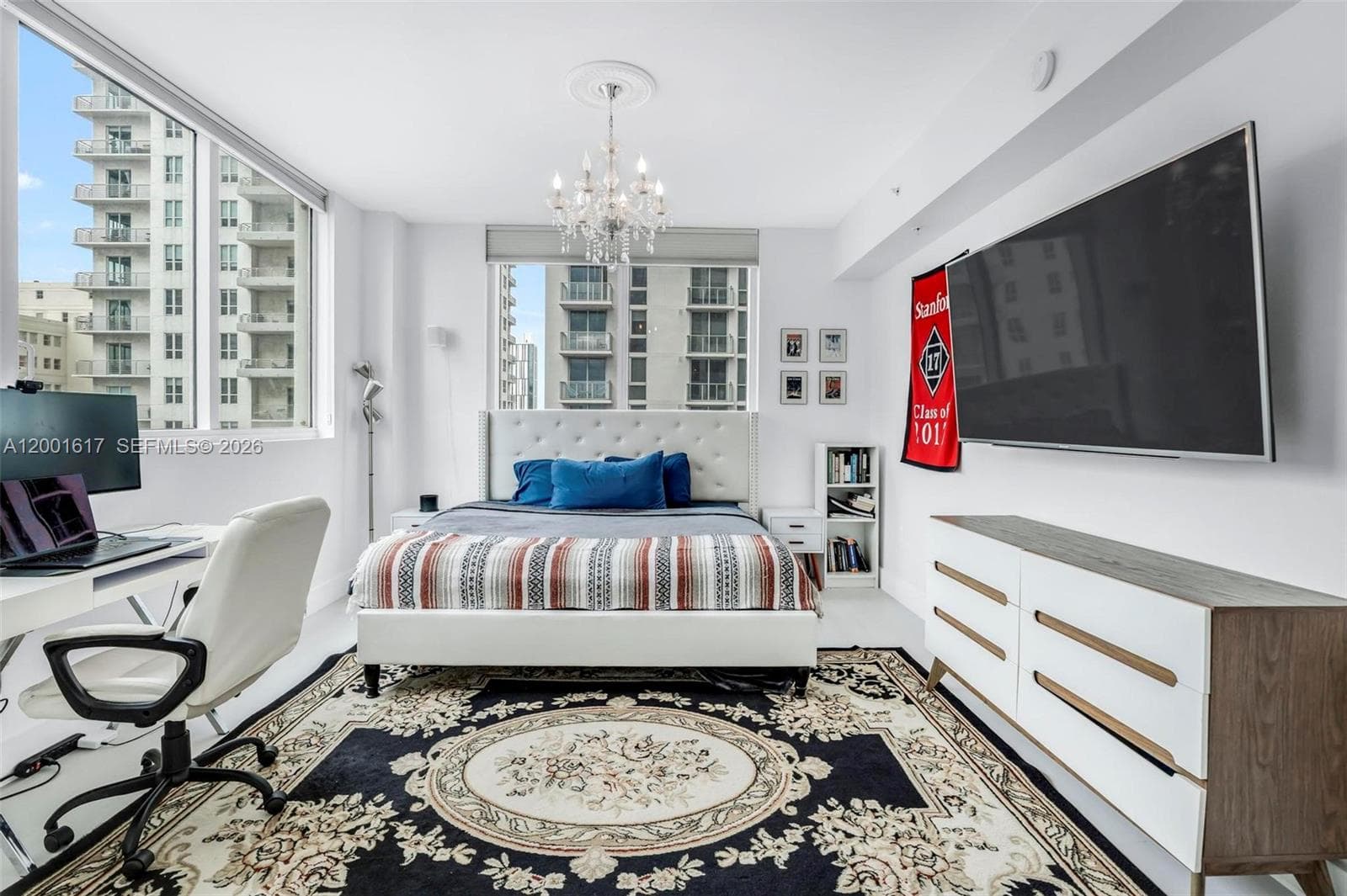253 NE 2nd St # 1608, Miami FL 33132 — 16