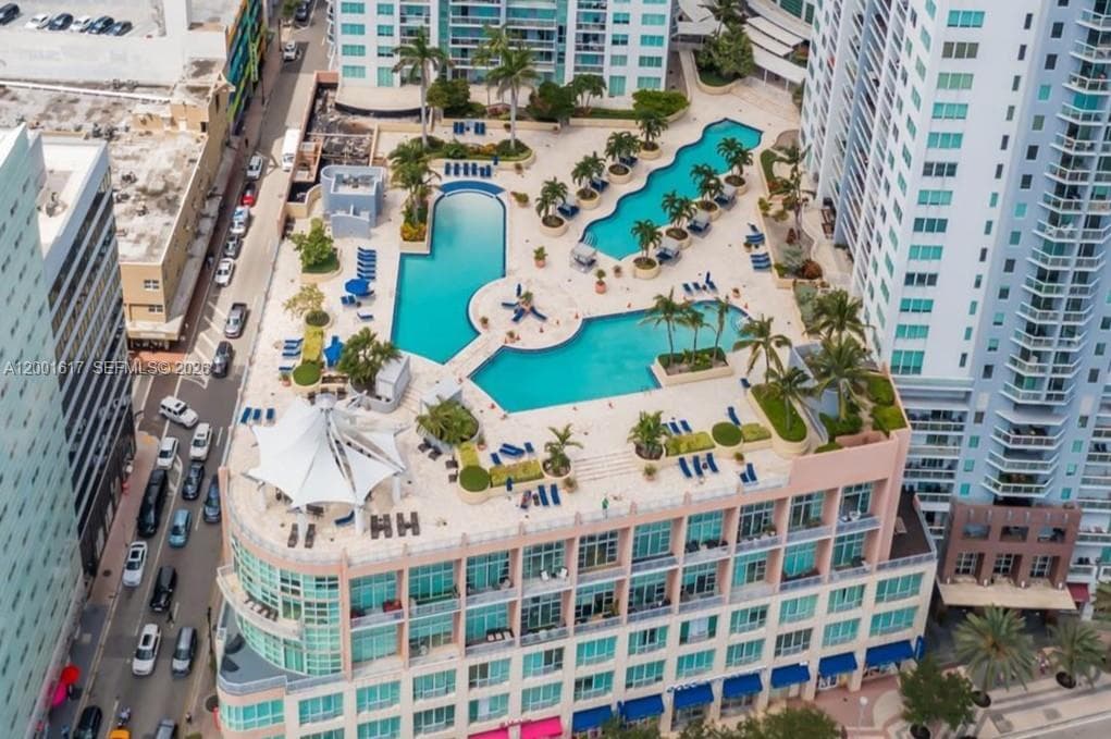 253 NE 2nd St # 1608, Miami FL 33132 — 1