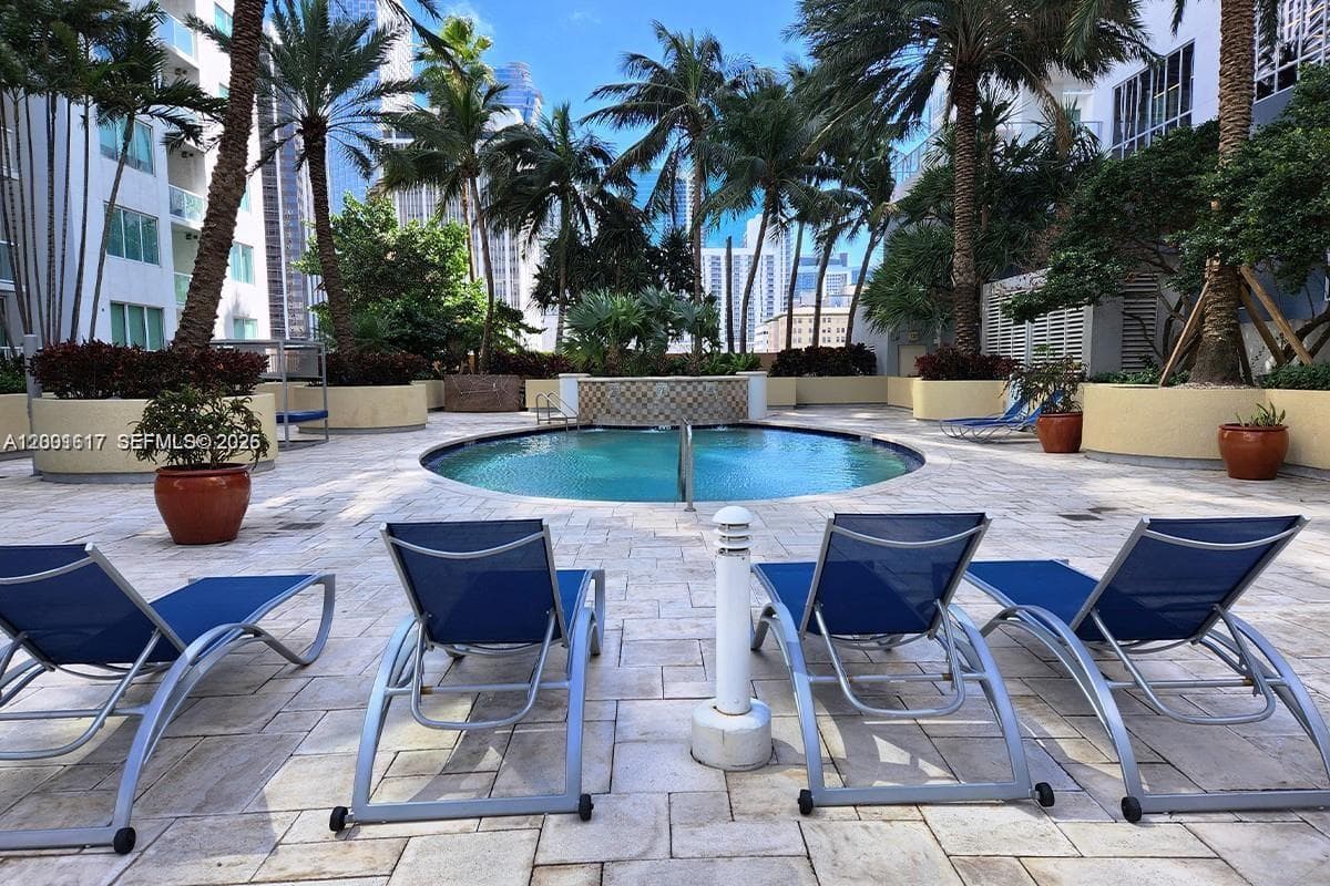 253 NE 2nd St # 1608, Miami FL 33132 — 31