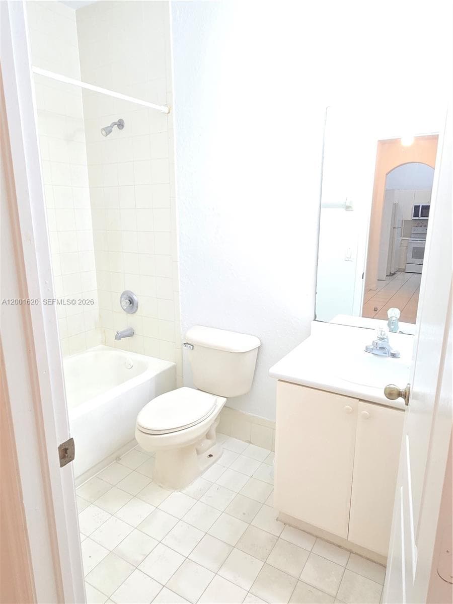 2731 SE 17th Ave # 210, Homestead FL 33035 — 11