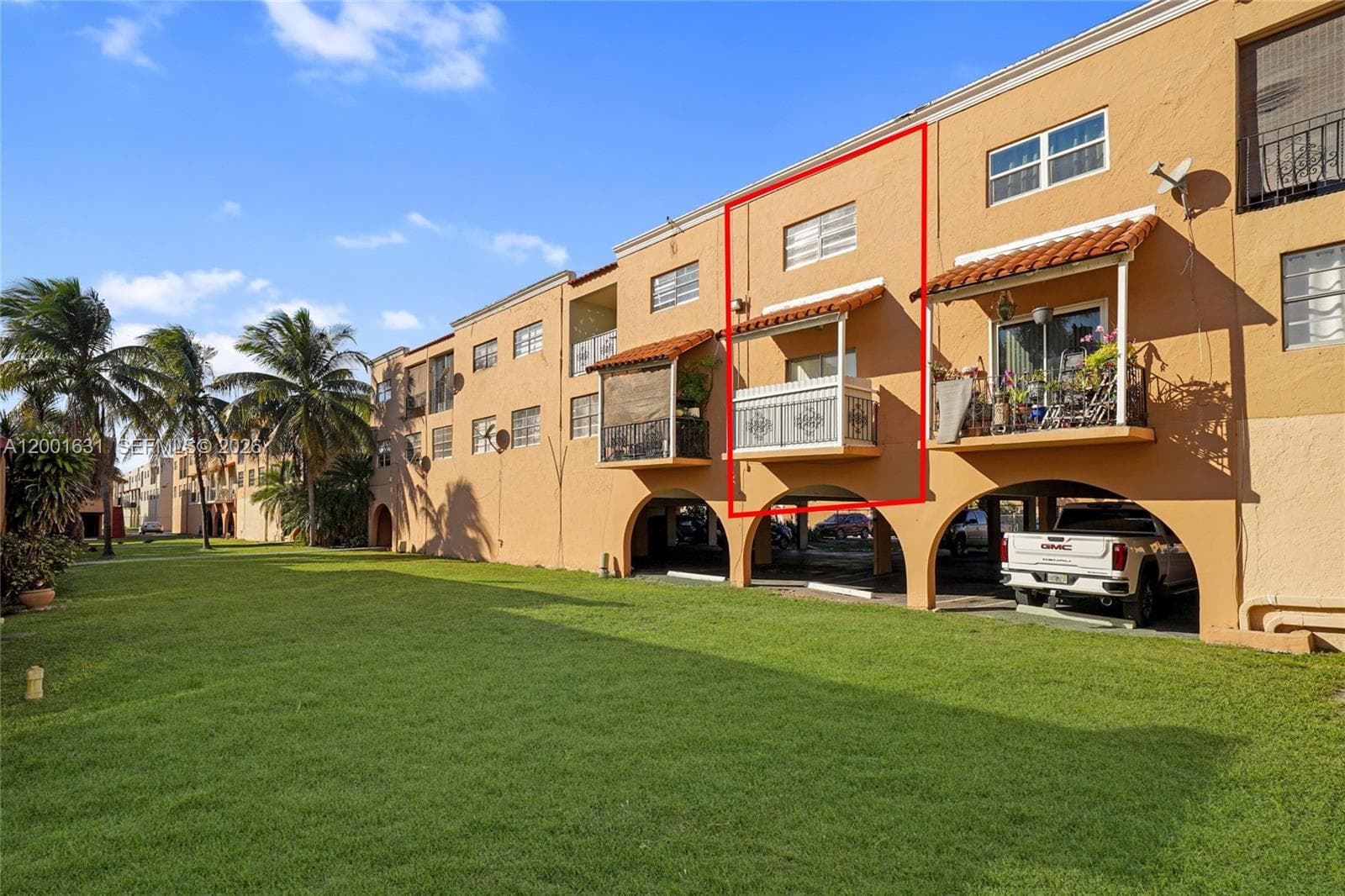1305 W 53rd St # 429, Hialeah FL 33012 — 23